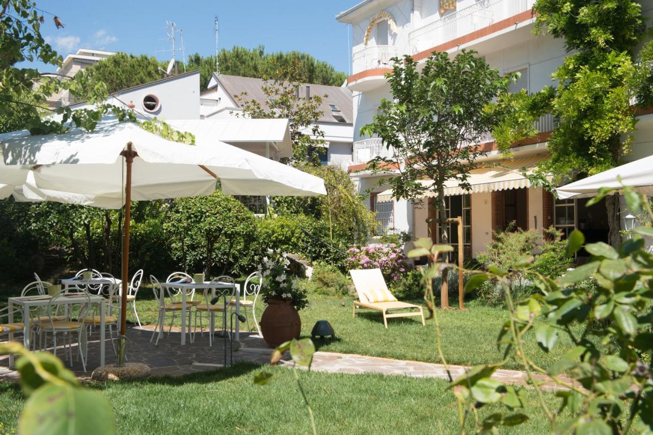 Villa Arizona Milano Marittima Kültér fotó
