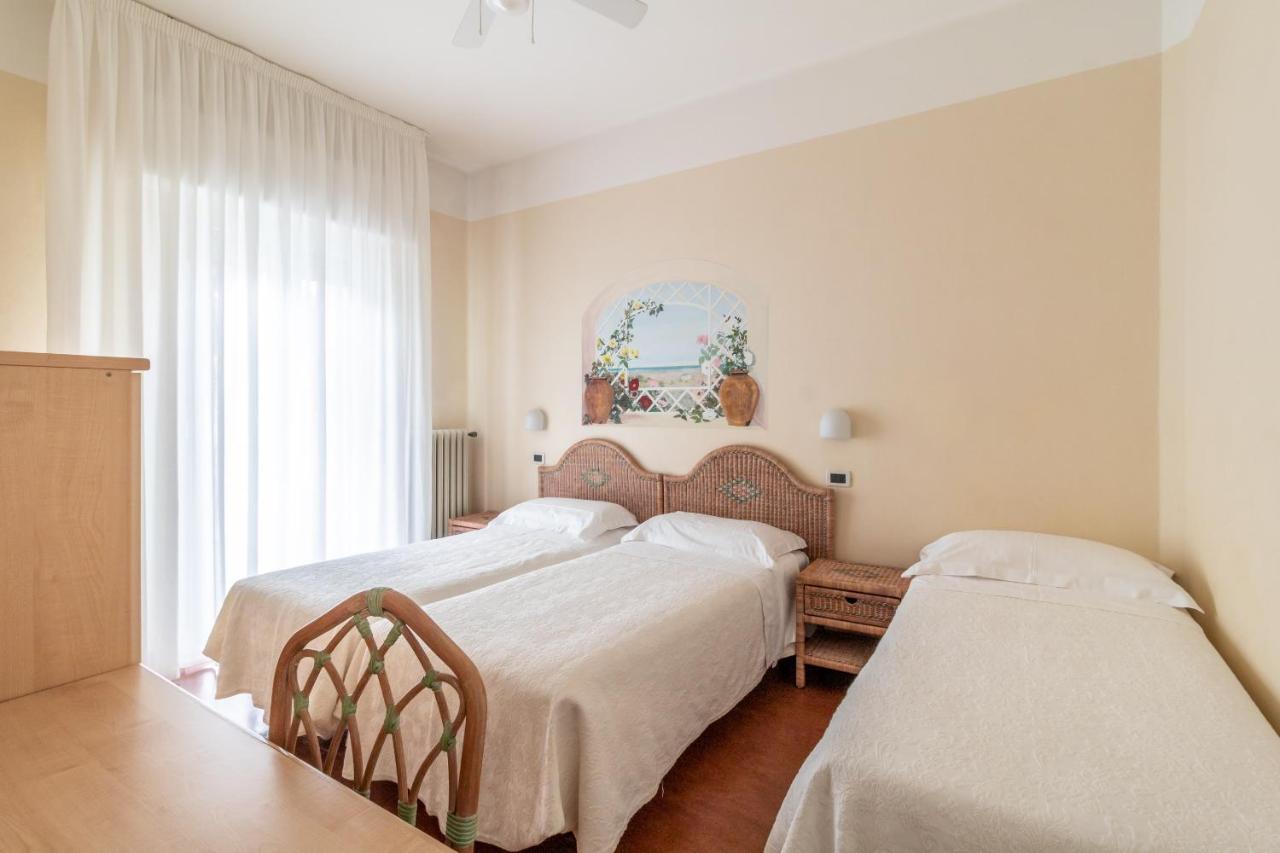 Villa Arizona Milano Marittima Kültér fotó