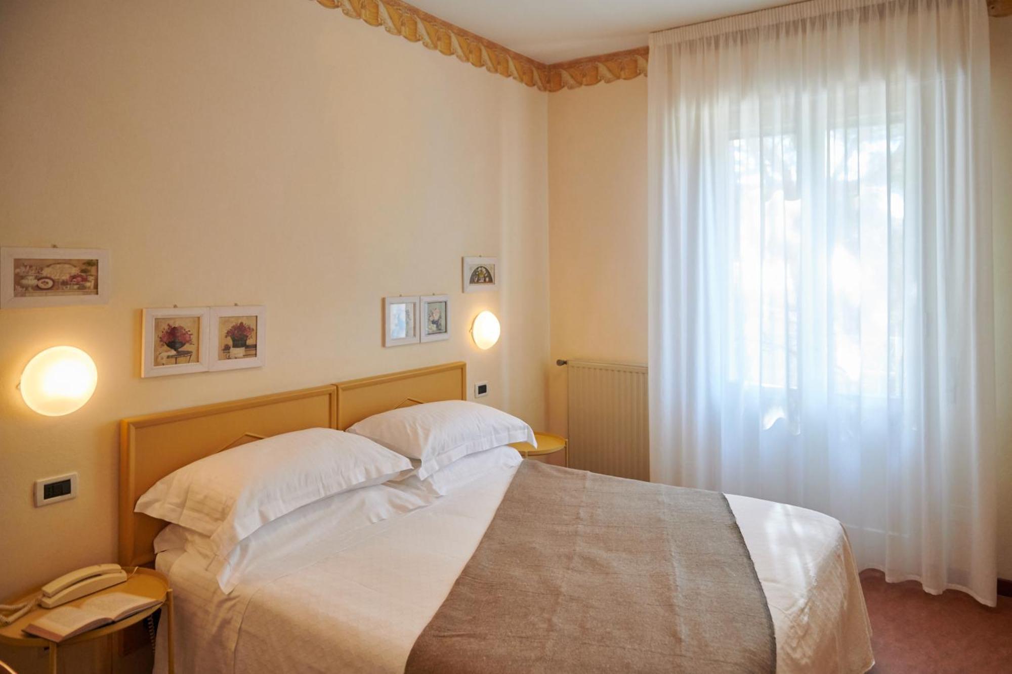 Villa Arizona Milano Marittima Kültér fotó